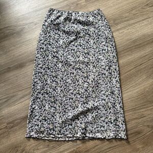 Women’s American Eagle Floral Long Skirt Size Large